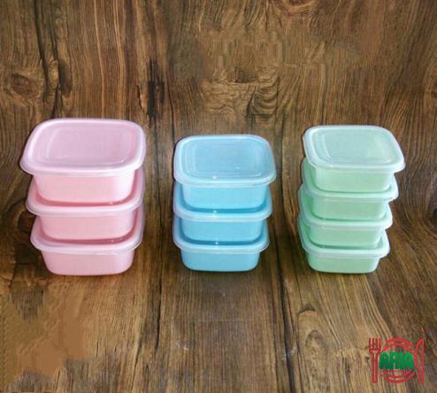 What Are the Pros and Cons of the Plastic Container Industry?