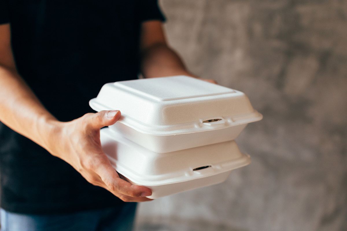 Disposable containers for food packaging